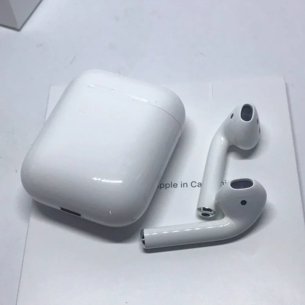 Apple AirPods 2nd Generation with Charging Case - White MV7N2AM/A